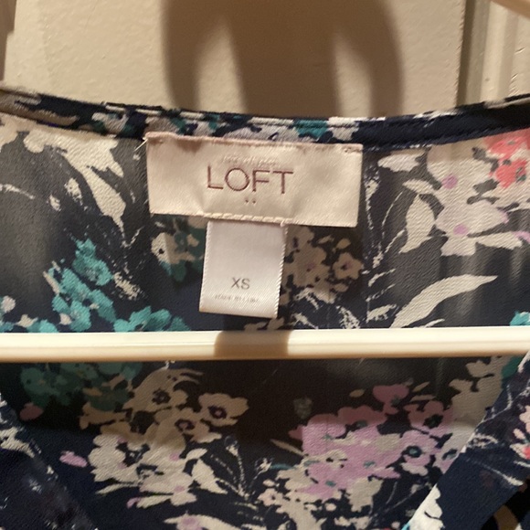 LOFT Mixed Media Floral Ruffle Shell - Navy, Pink, Teal and White- Like New! - Picture 2 of 6